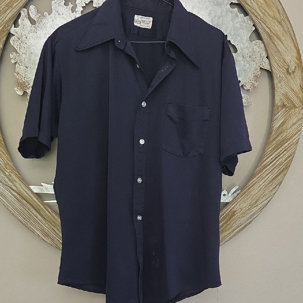 VTG Navy Blue Casual Button Down Shirt with Classic Collar
